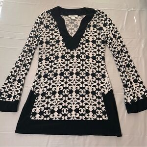 White House Black Market Long Sleeve V-Neck Tunic Dress Black White XS